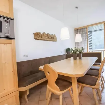 Maisonette Stay For 8 Guests Casa de Férias Wald im Pinzgau